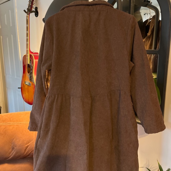 Beautiful fall coat - Picture 3 of 4